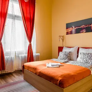 Хостел Goodmo House Будапешт